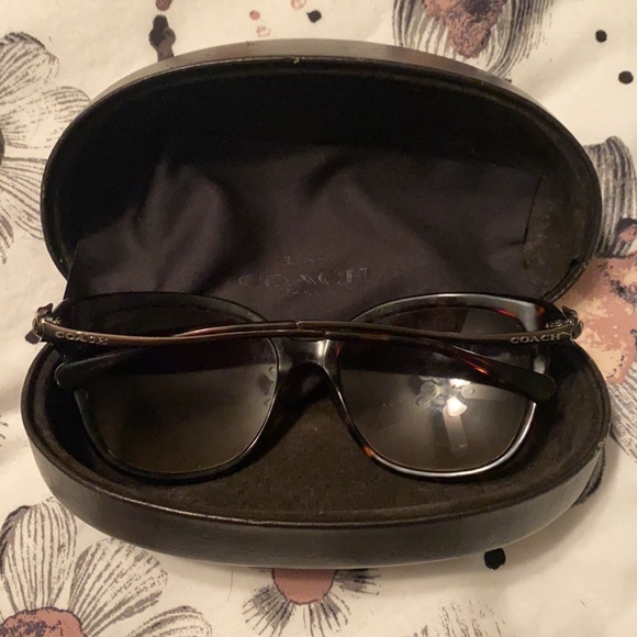 Tortoise Coach sunglasses main image 5